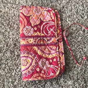 Make up accessory to store make up brushes